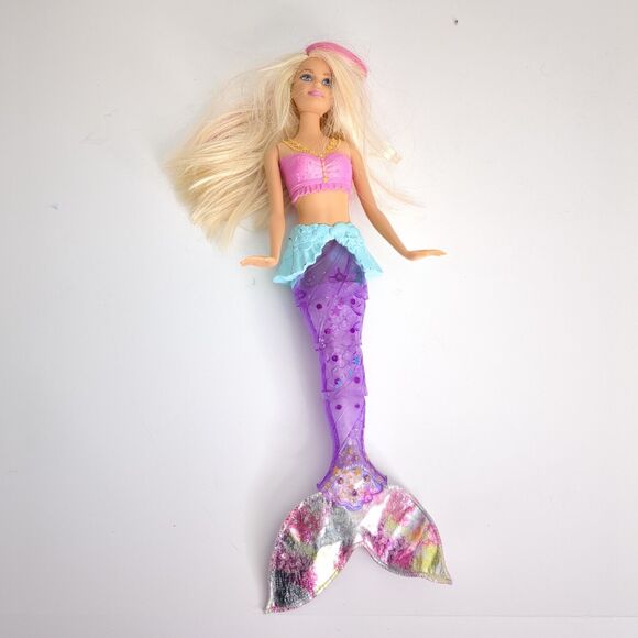 Lot of 10 Barbies and 2 Disney Dolls from 2010s & 2020s plus Homemade Clothes - Picture 10 of 14